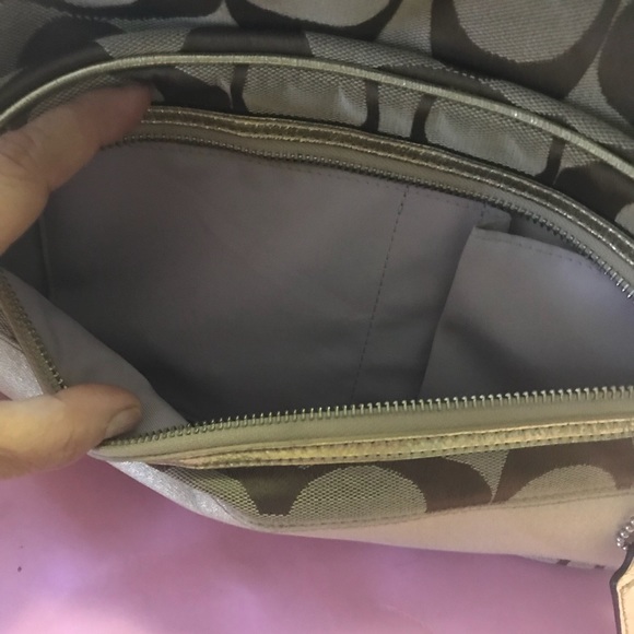 Backpack - Picture 7 of 8